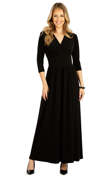 Damen Kleid mit 3/4 Ärmeln.